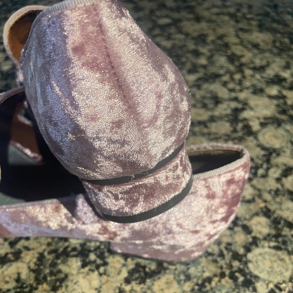 Pink Velvet-type embellished Flats - Picture 3 of 7